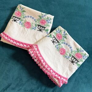Vintage White Cotton Pillowcases‎ 2 Embroidered Floral Pink Scalloped Crochet